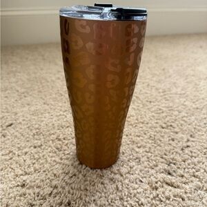 Brand new Muv 35 oz Brumate